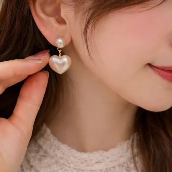 Pearl_Heart_Drop_Earrings_Gold_Tone_Stud_With_Heart_Pearl_Charm_Gold