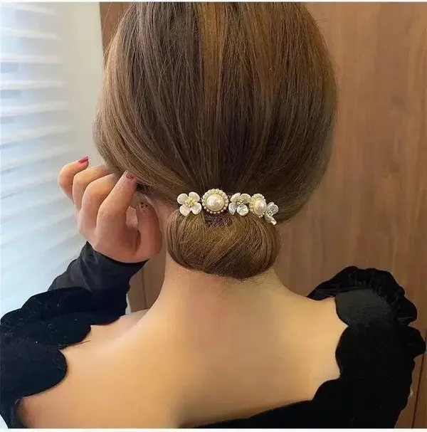 Flower_Pearl_Hair_Band_For_Women