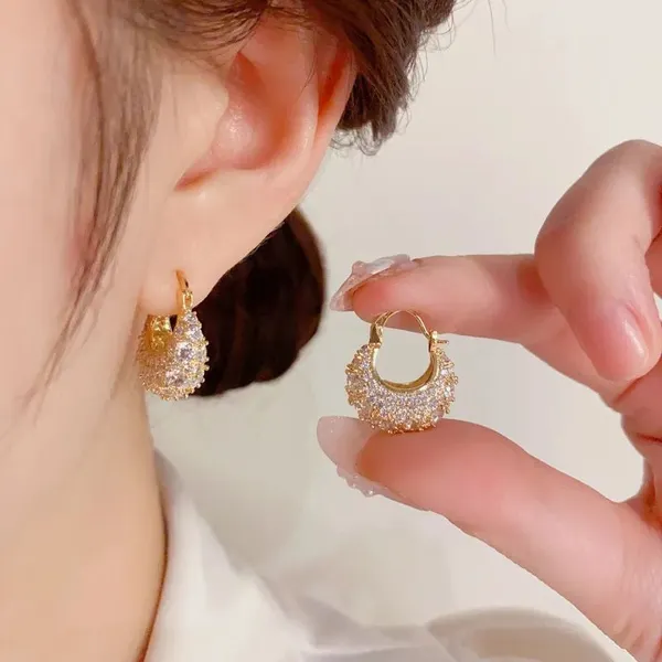Golden_Starlight_Pav_Huggie_Hoops
