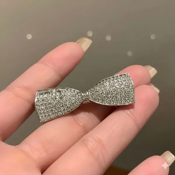 Mini_Bow_Silver_Hairclip_For_Women