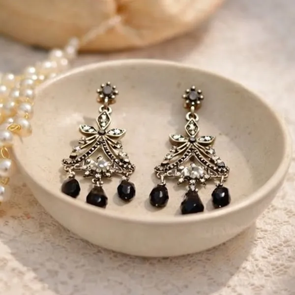 Black_Crystal_Chandelier_Earrings_Antique_Silver_Tone_Statement_Drop_Earrings_Black_Silver