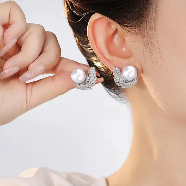 Stud_Earrings_For_Women_Pearl_Feather_Earrings_In_Sterling_Silver_With_Rhinestone