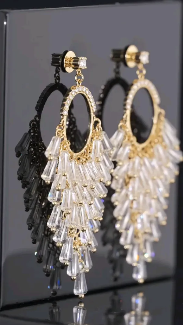 Crystal_Tassel_Chandelier_Earrings_Party_Wear_Gold_Tone