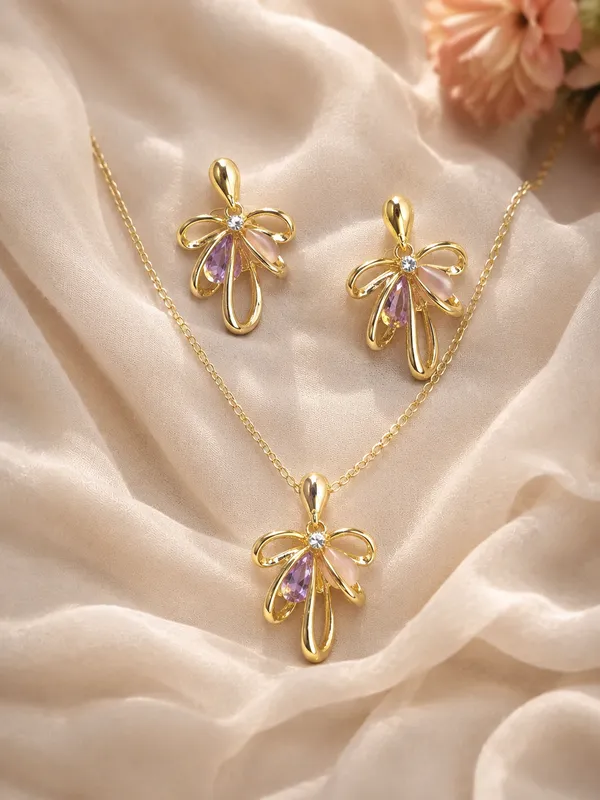 Gold_Plated_Abstract_Flower_Pendant_Necklace_And_Earrings_Set