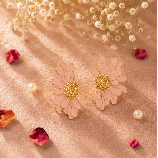 Pink_Daisy_Flower_Stud_Earrings_Gold_Tone_For_Women
