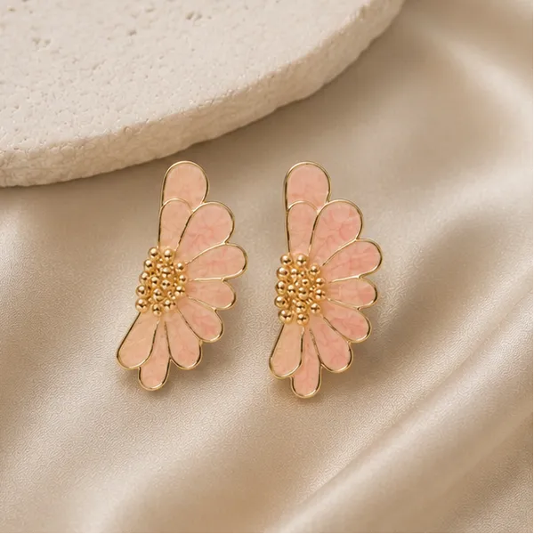 Pink_Daisy_Flower_Stud_Earrings_Gold_Tone_For_Women