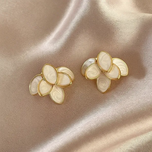 Cream_Petal_Cluster_Stud_Earrings_Gold_Tone_For_Women