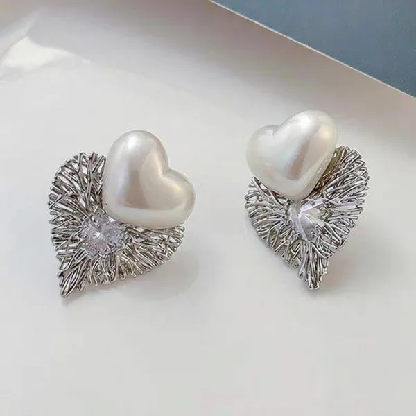 Silver_Pearl_Heart_Stud_Earrings_Textured_Leaf_Design_For_Women