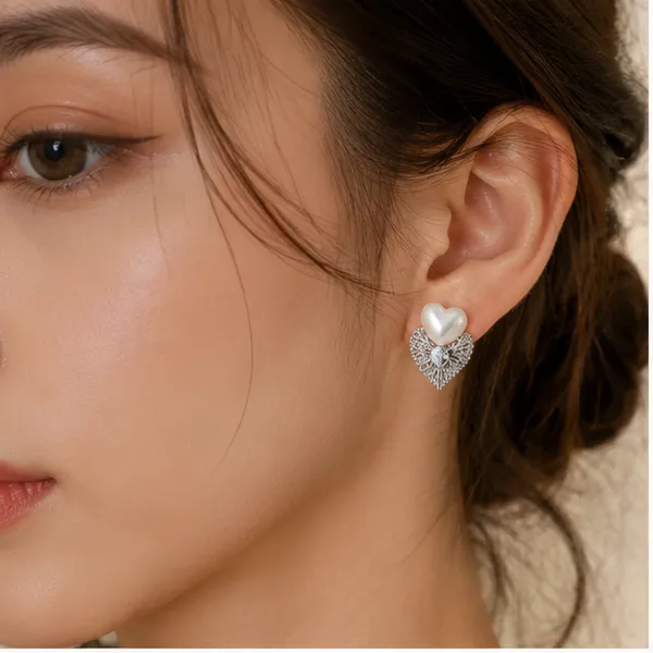 Silver_Pearl_Heart_Stud_Earrings_Textured_Leaf_Design_For_Women