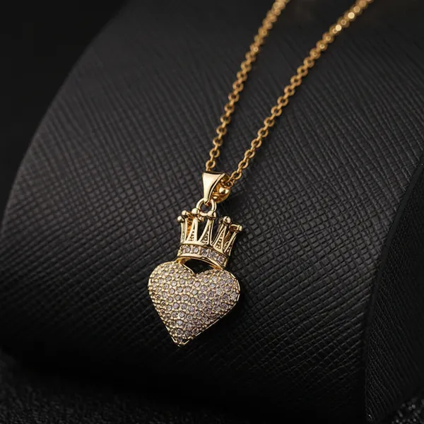 Crown_Heart_Pendant_Necklace_Pvd_Gold_Plated_For_Women