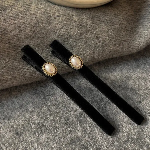 Black_Velvet_Hair_Pin_Pearl_Edge_Barrette_For_Women
