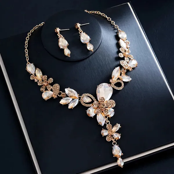 Floral_Crystal_Bridal_Jewellery_Set_Necklace_Earrings