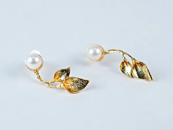 Gold_Brass_Drop_Earrings_For_Women