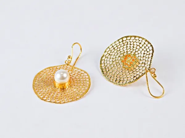 Gold_Brass_Drop_Earrings_For_Women