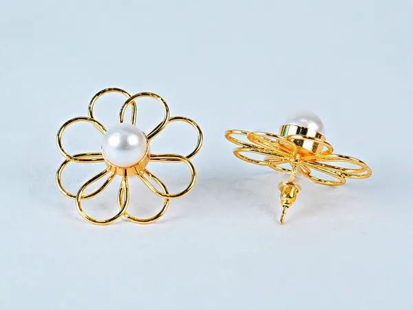 Gold_Brass_Stud_Earrings_For_Women