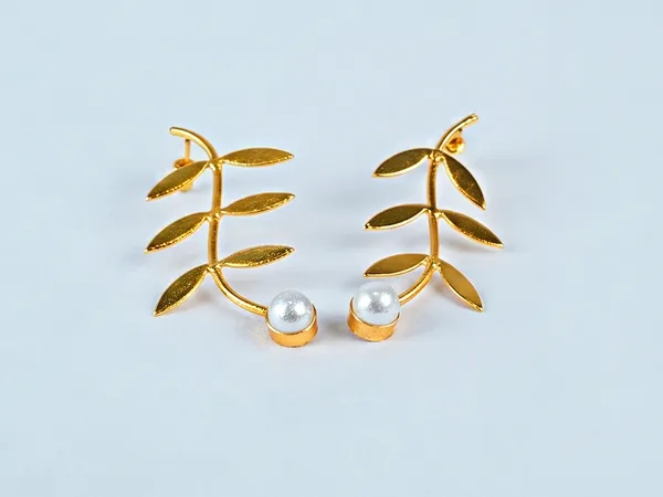 Gold_Brass_Drop_Earrings_For_Women