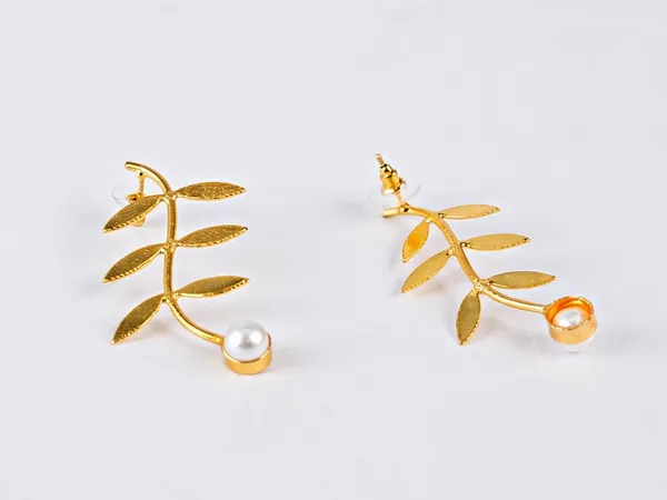 Gold_Brass_Drop_Earrings_For_Women