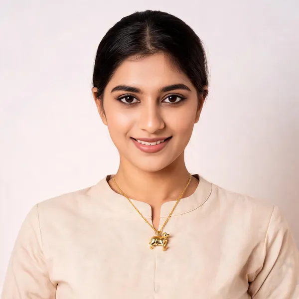 Gold_Brass_Pendant_Necklace_For_Women