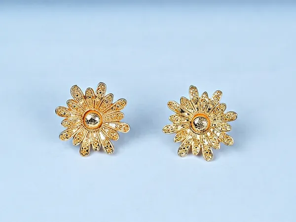 Gold_Brass_Stud_Earrings_For_Women