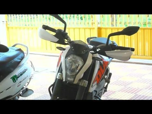 Grandbiker_Unbreakable_Hand_Palm_Protector_Wind_Deflector_Handguard_for_Bajaj_All_Models_(White)