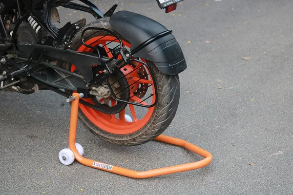 Grandbiker_Rear_Wheel_Paddock_Stand_Extra_Strong_for_Apache_RR_310_(Orange)