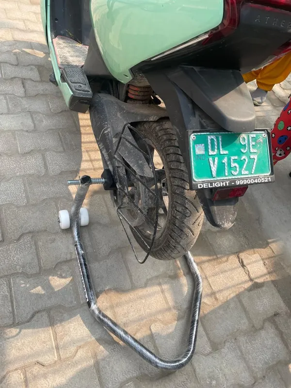 Grandbiker_Rear_Wheel_Paddock_Stand_Extra_Strong_for_Ather_450_(Green)