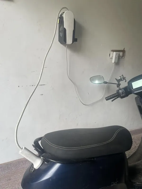 Grandbiker_O.l.a_Gen_1_and_Gen_2_Wall_Mounted_Charger_Holder|_Rustproof_with_Free_Key_Lock_Protection_(S1_Pro,S1_Air,S1_X,_S1_XPlus)_for_All_O.l.a_Electric_Scooters_(Wall_Mounted_Charger_Holder)