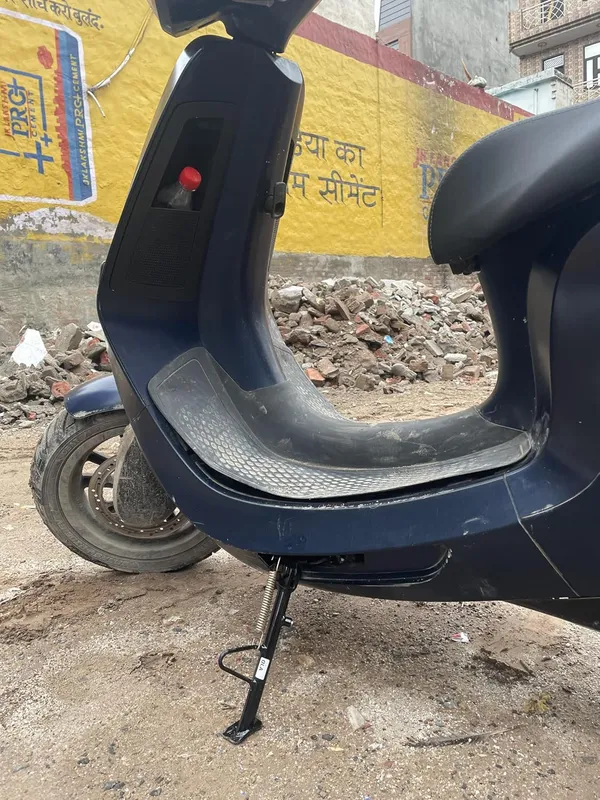 Grandbiker_Side_Stand,_Compatible_for_O.l.a_S1_Air_Electric_Scooters_(REV-O.l.a_Side_Stand-S1_Air)