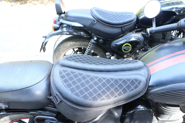 Grandbiker®_Universal_Fit_Gel_Air_Seat_Cushion_|_3D_Honeycomb_Gel_Structure_Cover_for_Long_Rides_|_Detachable_Cover_|_Lumbar_Support_|_Breathable_|_Durable_Design_|_Ideal_for_Bike_(01)