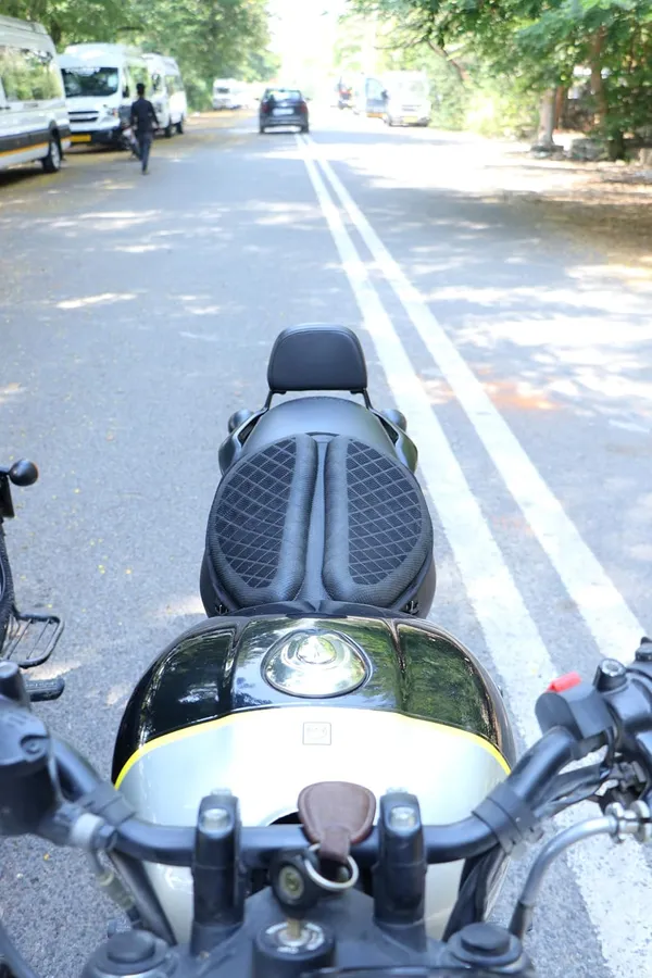 Grandbiker®_Universal_Fit_Gel_Air_Seat_Cushion_|_3D_Honeycomb_Gel_Structure_Cover_for_Long_Rides_|_Detachable_Cover_|_Lumbar_Support_|_Breathable_|_Durable_Design_|_Ideal_for_Bike_(Black)