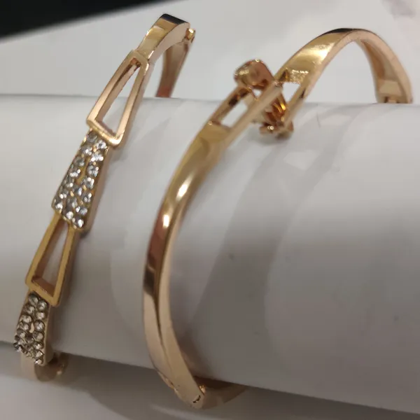 Rose_Gold_Crystal_Adjustable_Designer_Bracelet_For_Women