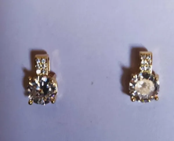 Gold_Crystal_Copper_Glitter_Stud_Earrings_For_Women