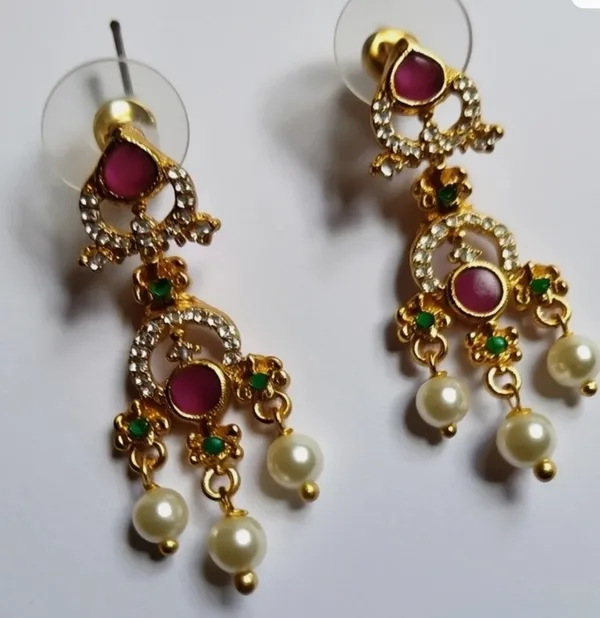 Multicolour_Stone_Pearl_Gold_Plated_Jhumka_Necklace_Set_For_Women
