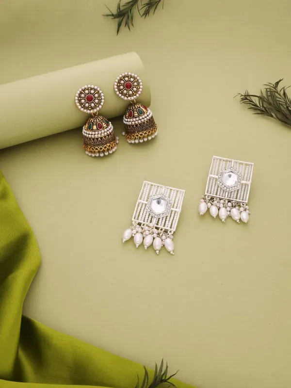 Gold_Brass_Traditional_Jhumka_Dangler_Earrings_For_Women