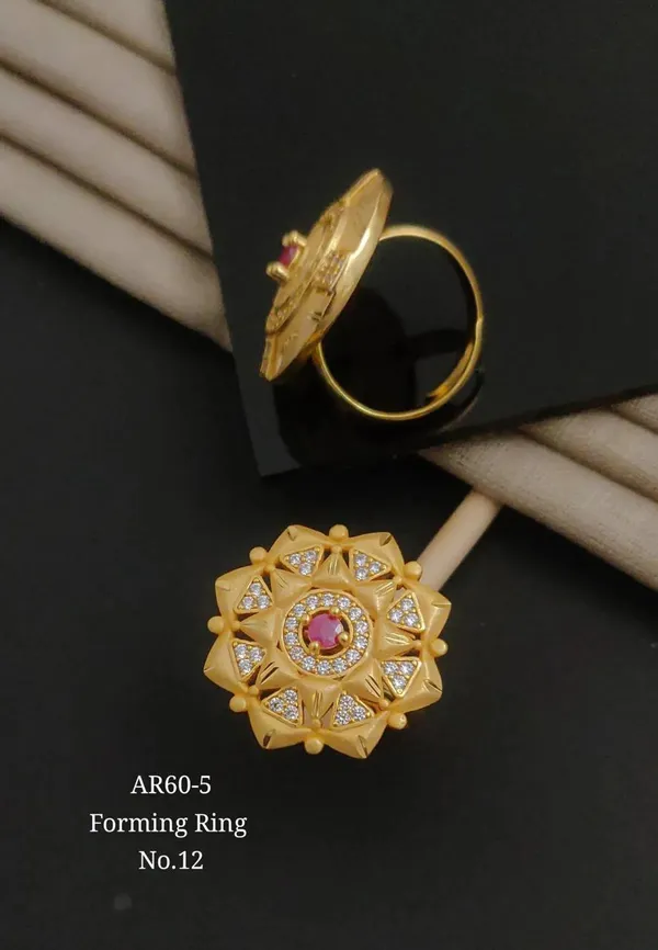 Gold_Brass_Alloy_Floral_Statement_Ring_For_Women
