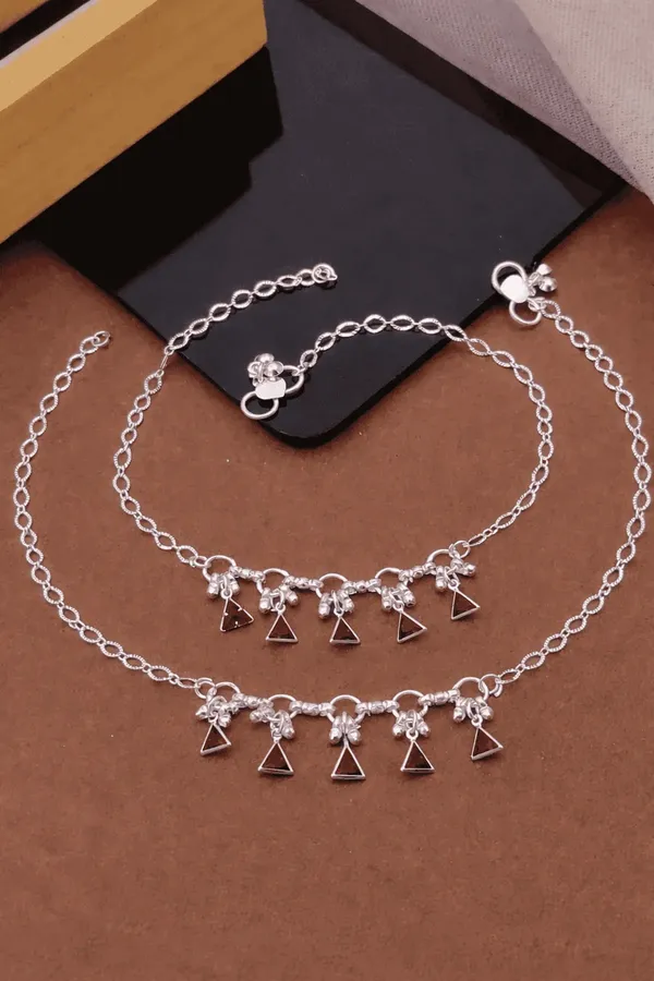 Silver_Brass_Triangle_Charm_Chain_Anklet_Pair_For_Women