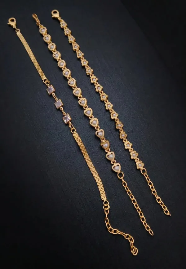 Gold_Brass_Alloy_Heart_Floral_Mesh_Bracelet_Set_For_Women