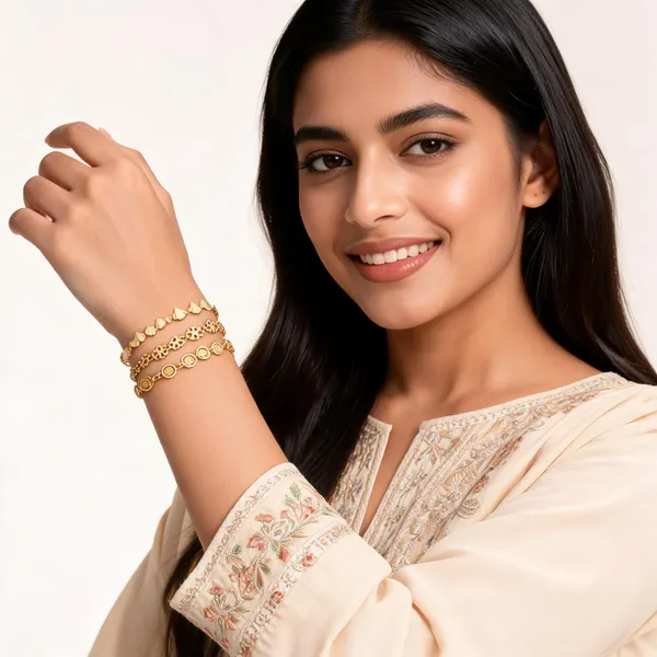 Gold_Brass_Alloy_Floral_Clover_Link_Bracelet_Set_For_Women