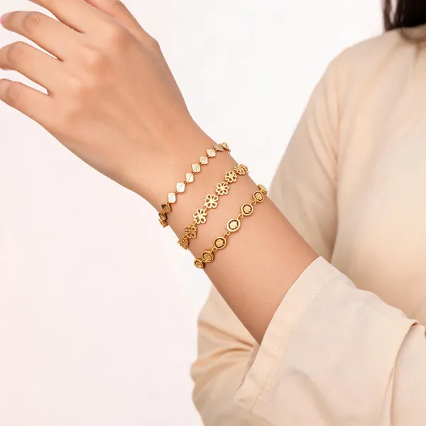 Gold_Brass_Alloy_Floral_Clover_Link_Bracelet_Set_For_Women
