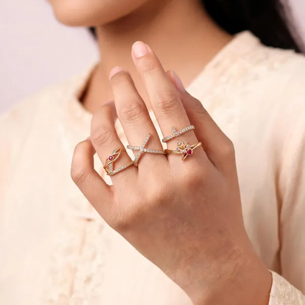 Gold_Brass_Stone_Studded_Floral_Ring_Set_For_Women