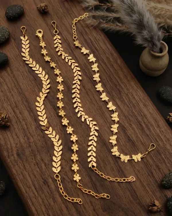 Gold_Brass_Floral_Leaf_Motif_Anklet_Set_For_Women