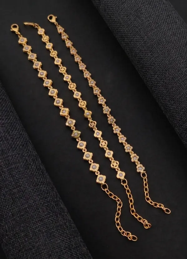 Gold_Brass_Floral_Link_Chain_Bracelet_Set_For_Women