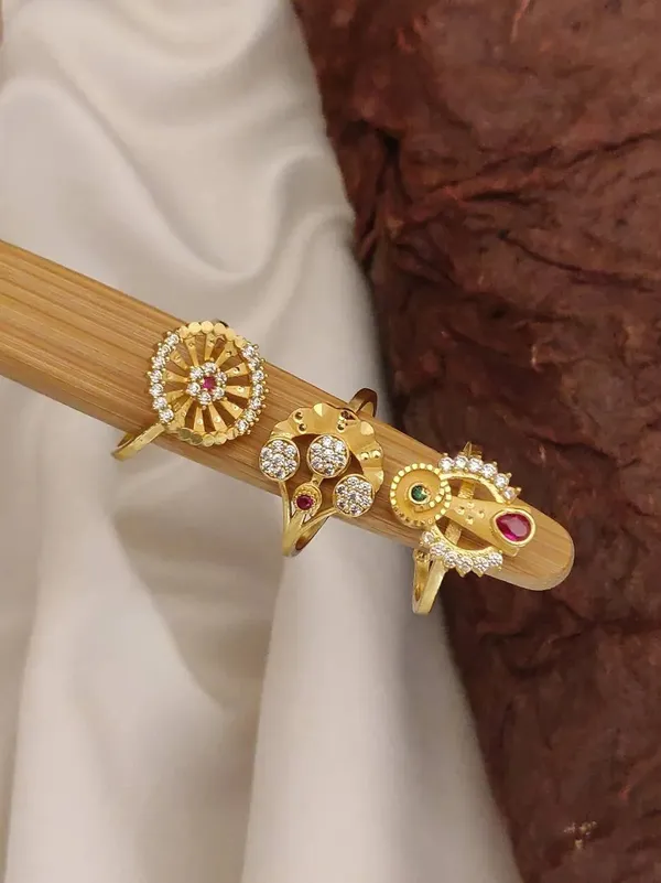 Gold_Brass_Peacock_Floral_Stone_Embellished_Bangle_For_Women