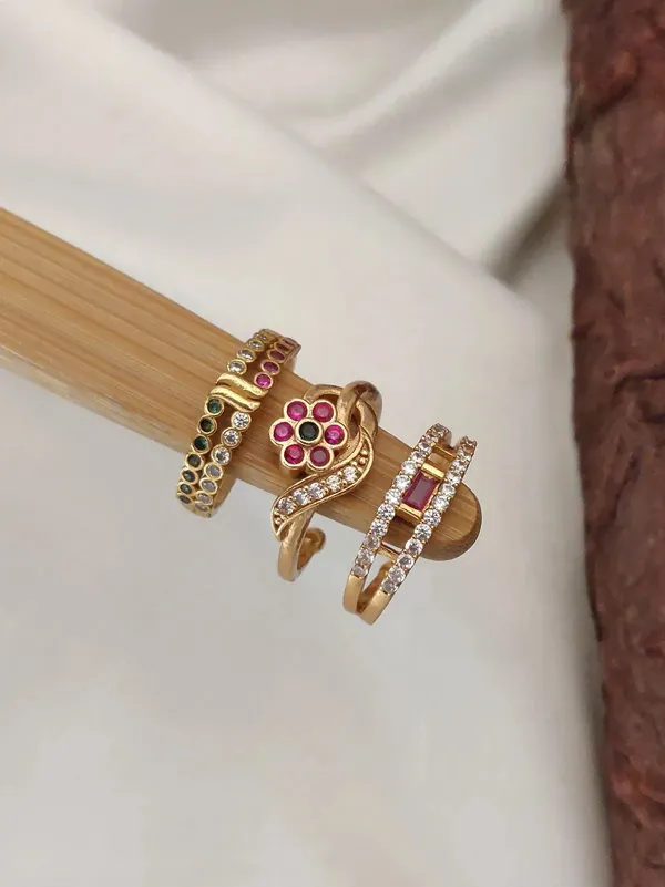 Gold_Brass_Alloy_Floral_Stone_Studded_Ring_Set_For_Women