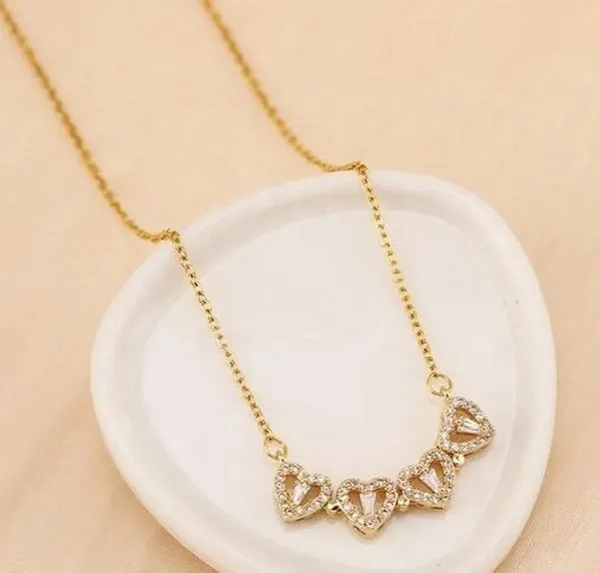 Gold_Brass_Gold-Plated_Heart_Pendant_Necklace_For_Women