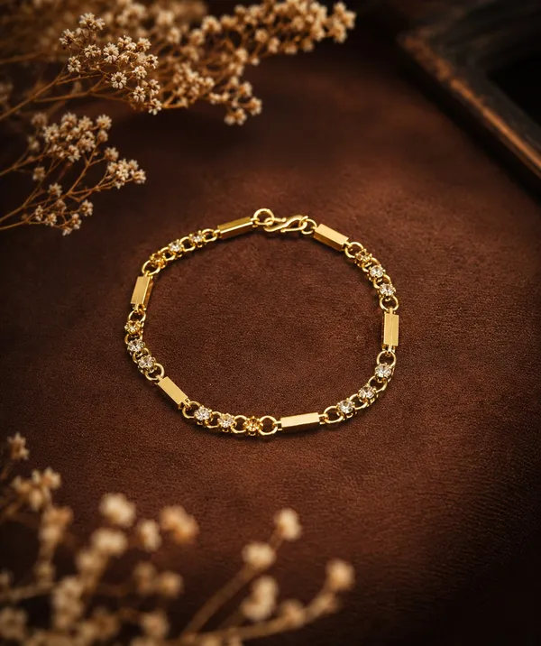 Elegant_Gold_Floral_Crystal_Bracele