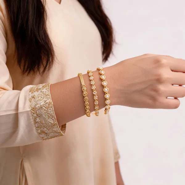 Gold_Brass_Alloy_Floral_Heart_Link_Bracelet_Set_For_Women