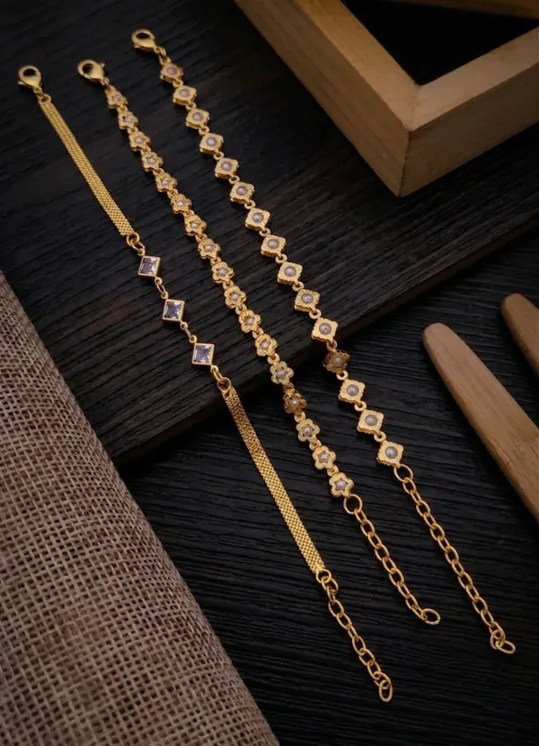 Gold_Brass_Alloy_Floral_Geometric_Chain_Bracelet_Set_For_Women