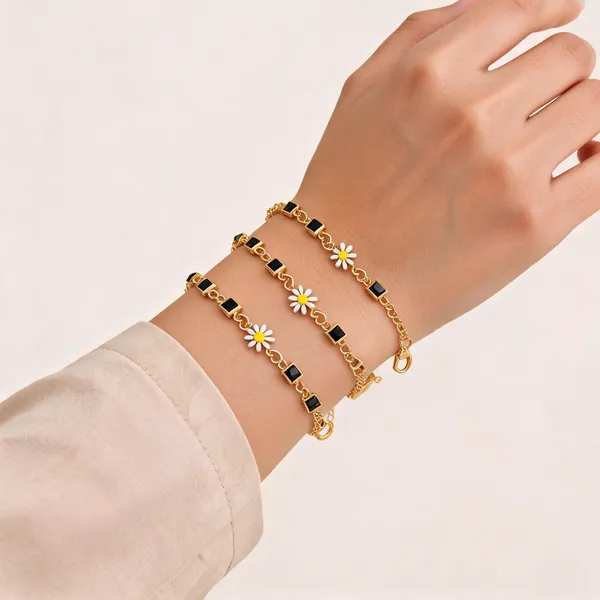 Gold_Brass_Gold_Plated_Black_Stone_Floral_Motif_Bracelet_Set_For_Women