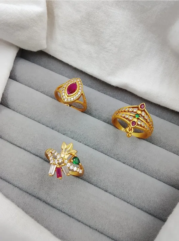 Gold_Brass_Multicolour_Stone_Statement_Ring_Set_For_Women